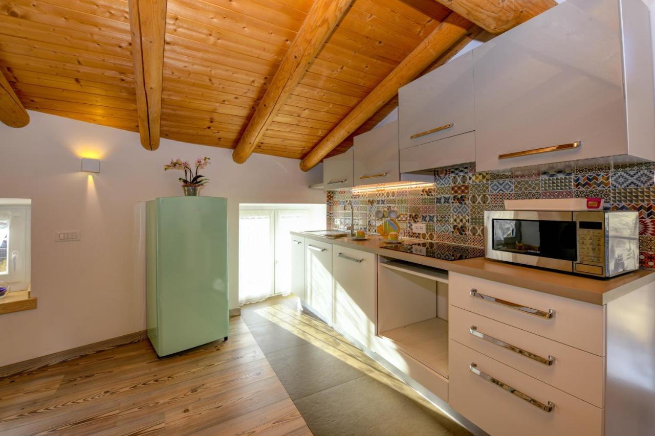 Casa Nel Borgo - Il Gufo Tremosine Exterior foto