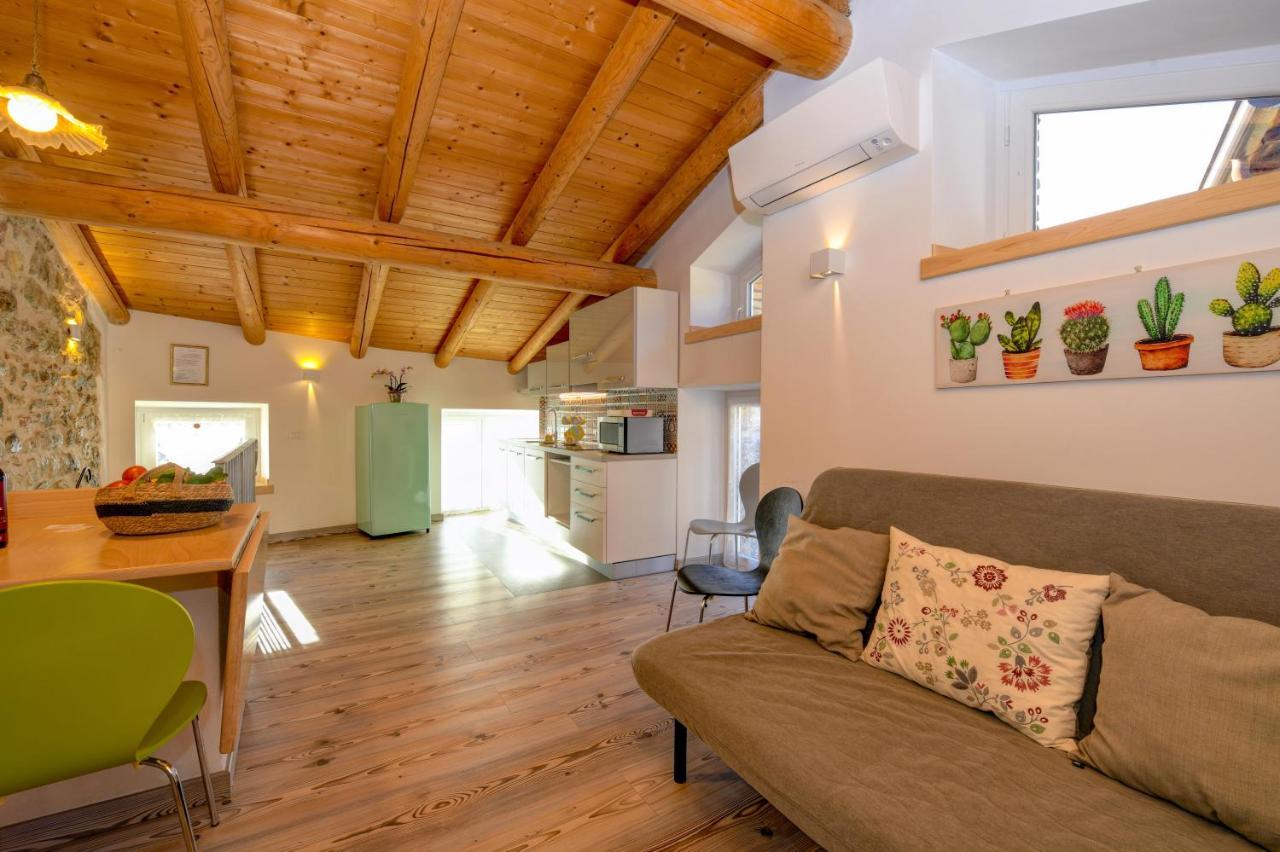 Casa Nel Borgo - Il Gufo Tremosine Exterior foto