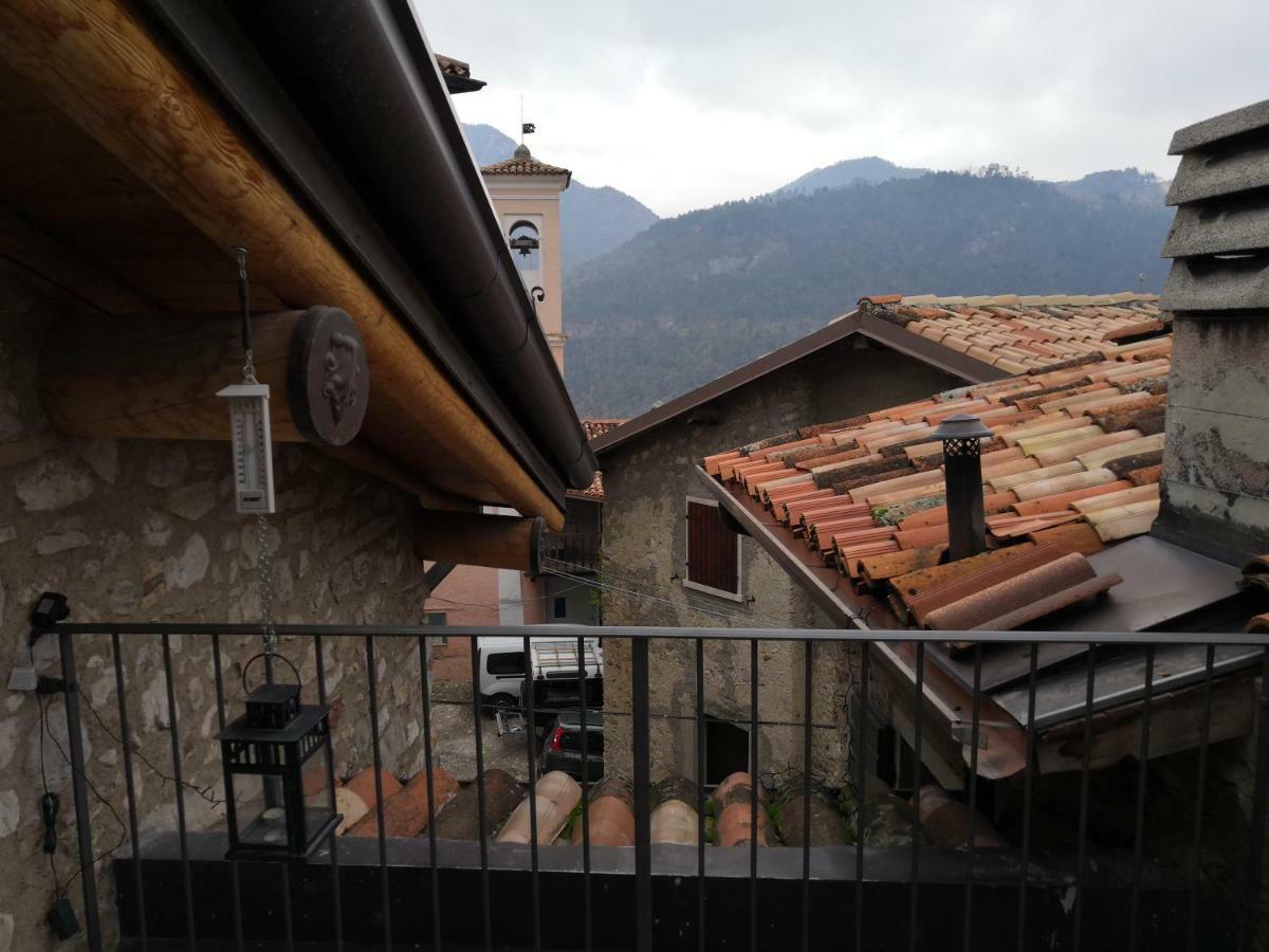 Casa Nel Borgo - Il Gufo Tremosine Exterior foto