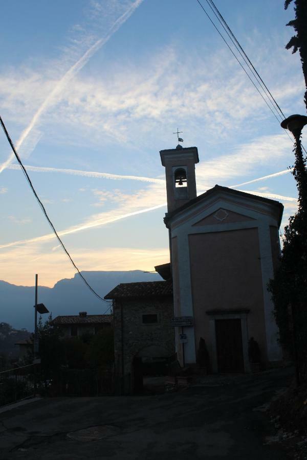 Casa Nel Borgo - Il Gufo Tremosine Exterior foto